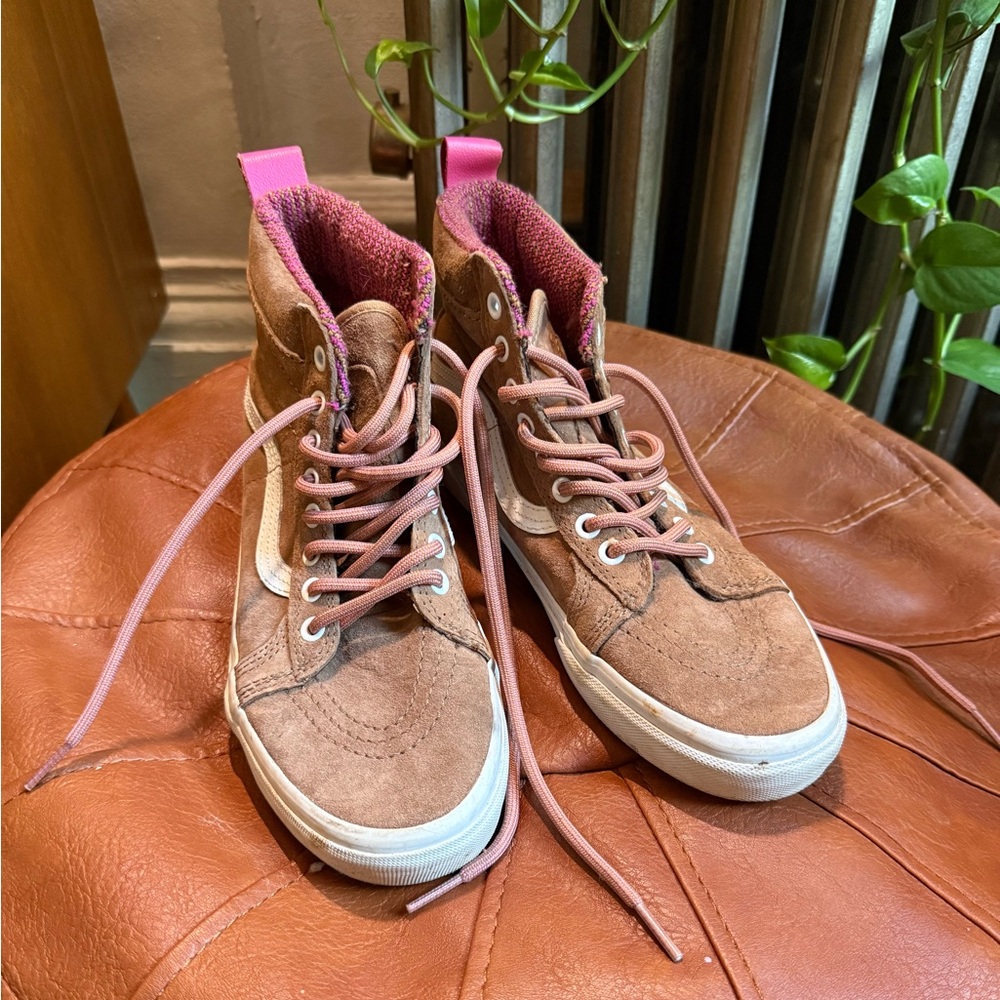 LIKE NEW Vans Tan Brown High Top Water Proof Sneakers Boots Women’s 8.5